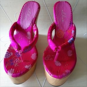 Ellie Yoshiko Geisha Thong Sandals